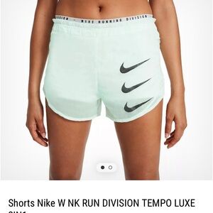 NWOT - NIKE  Women’s TEMPO LUXE Sea Foam Green Running Shorts | Sz Small
